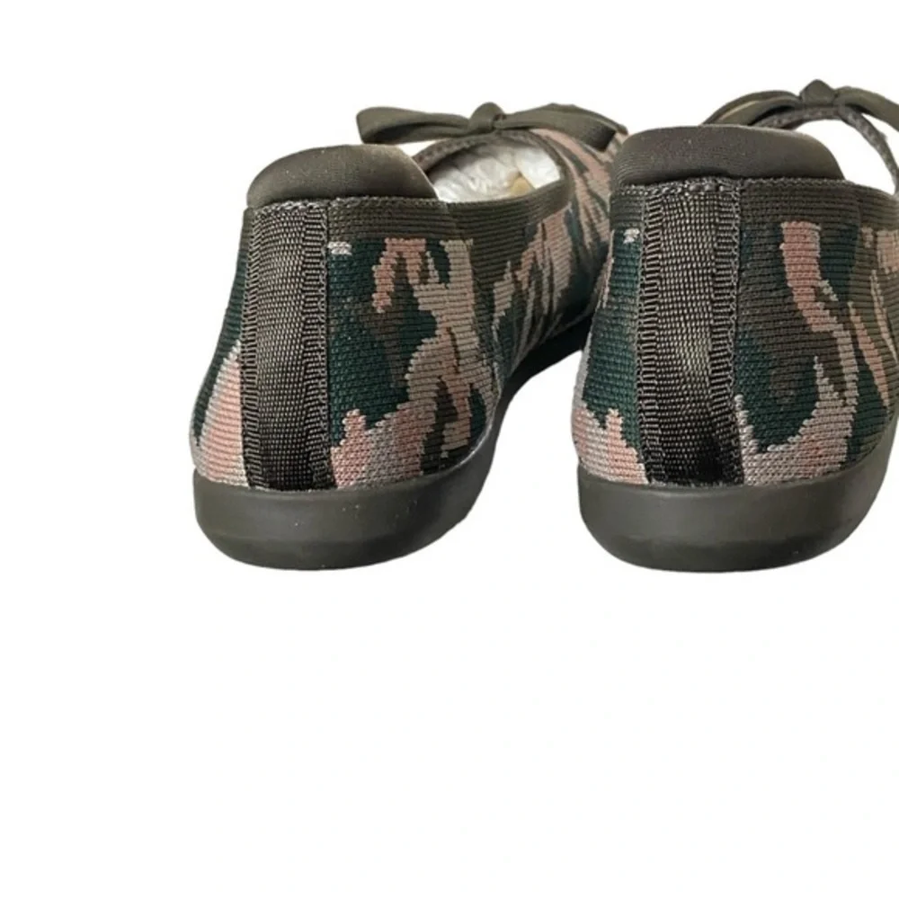 Clarks Cloudstepper Olive Camo Carly Hope Flat‎